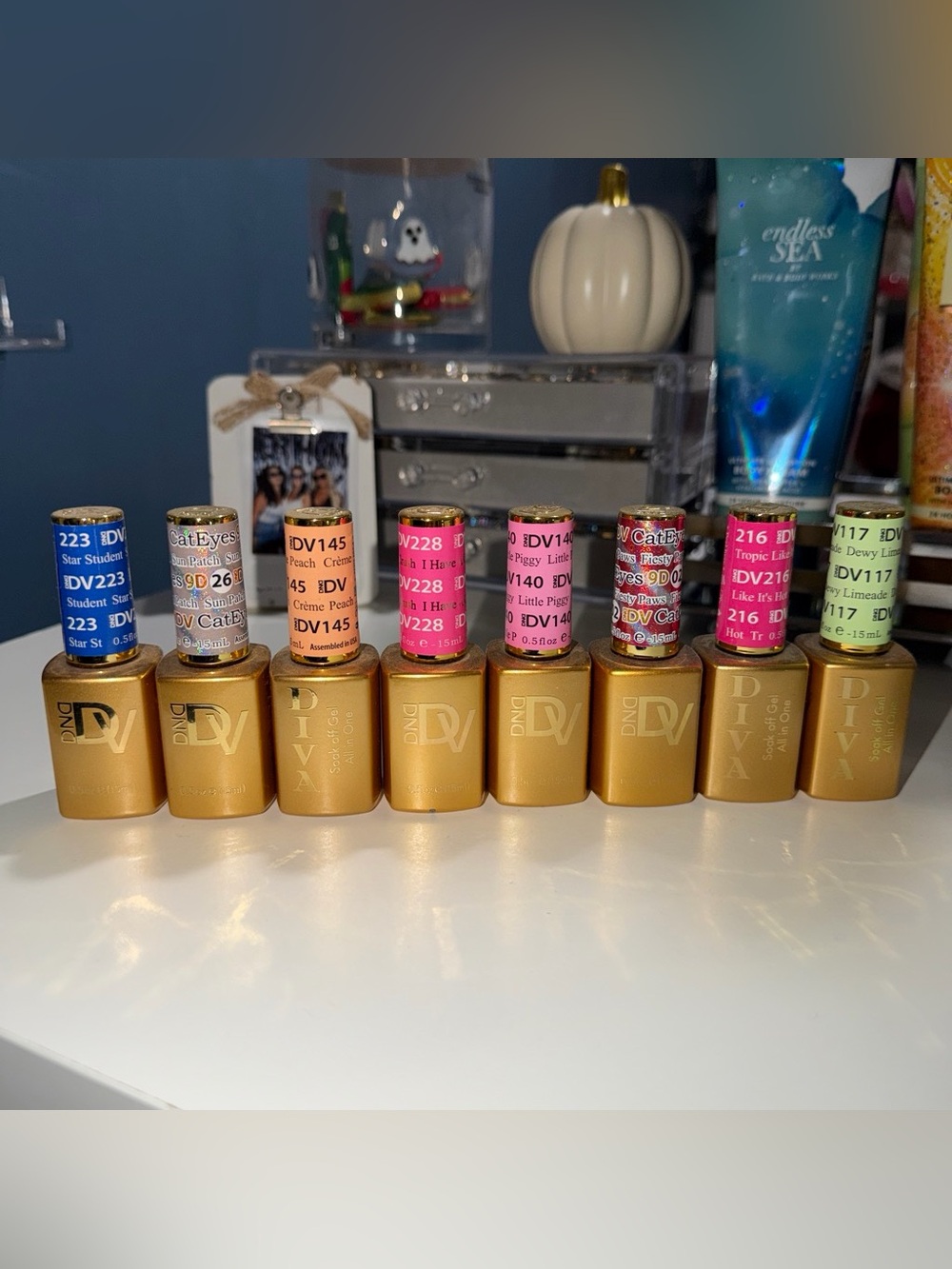 Diva Gold Gel Nail Polish Set — Pink, Blue, Green and Assorted Shades